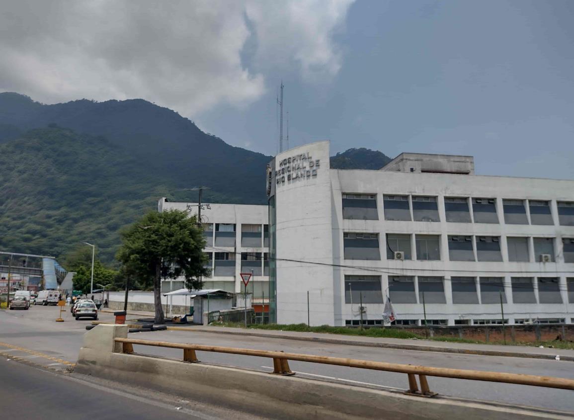 Médico intenta violar a pasante de enfermera en Hospital Regional de Río Blanco, denuncian