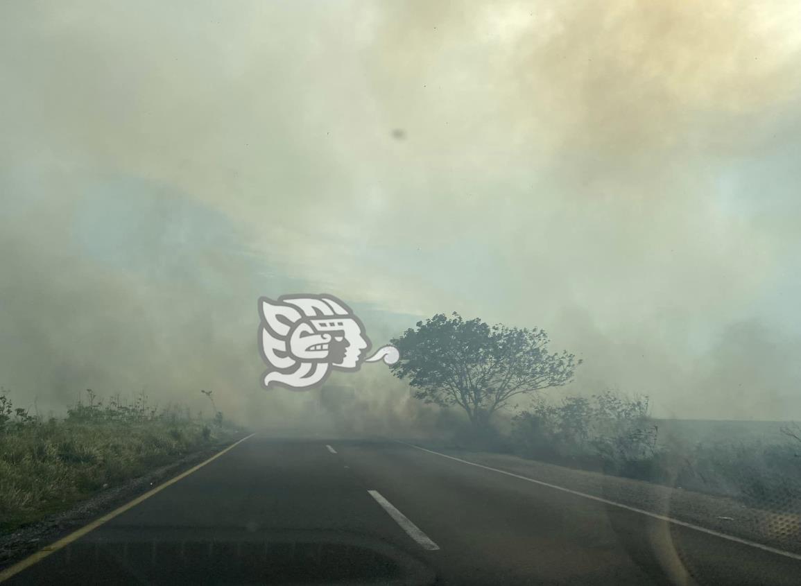 ¡Extremar precauciones! incendios dificultan tránsito en la Coatza-Mina