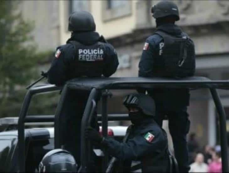 Denuncian detención ilegal y abuso policial en Xalapa; solo iban a cargar gasolina