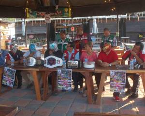 Luchadores listos para subir al ring este domingo en Minatitlán