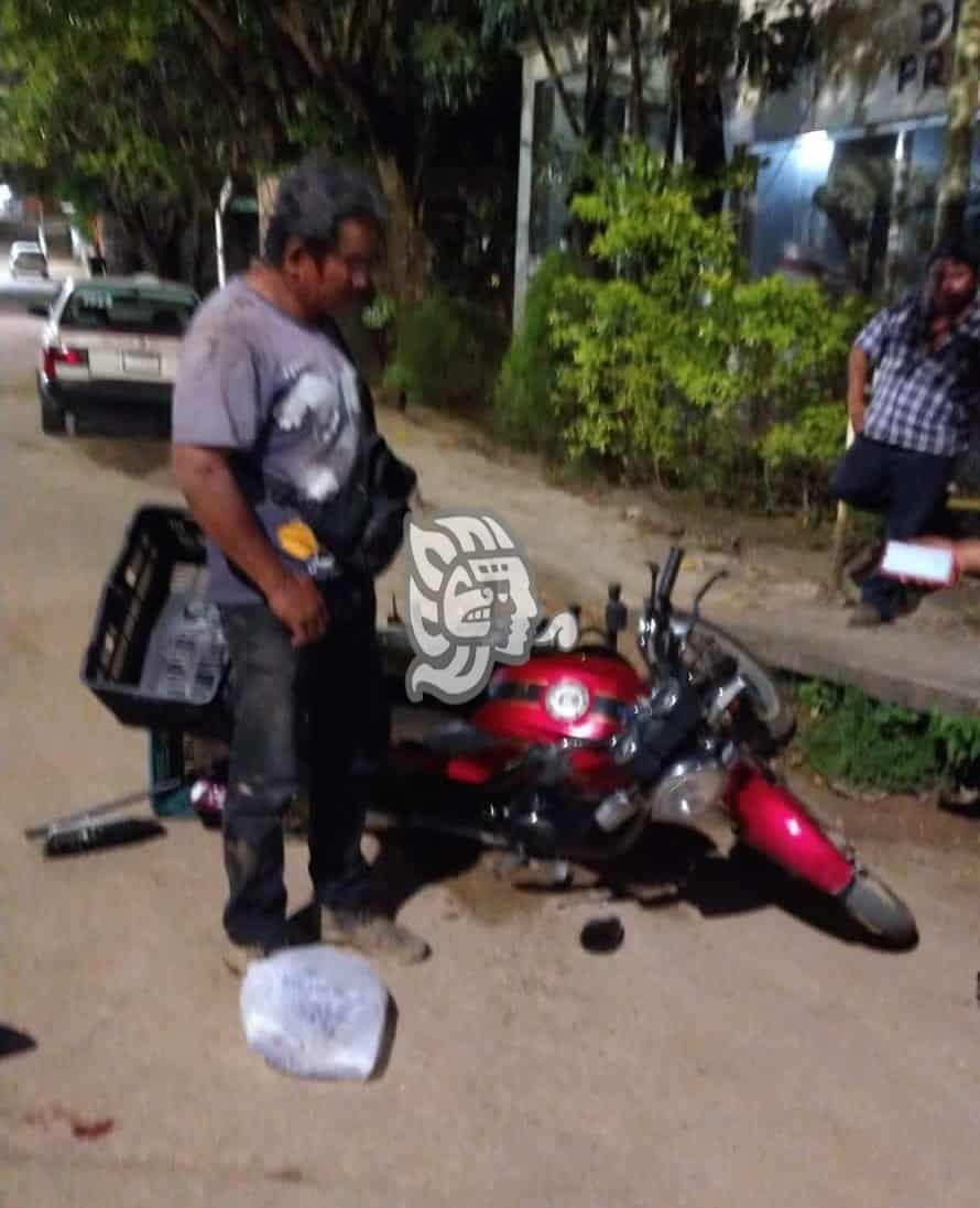 Dos heridos en duelo de motos en Minatitlán