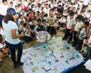 Con mini teatro de títeres y juegos conmemoraron el Día Mundial del Agua