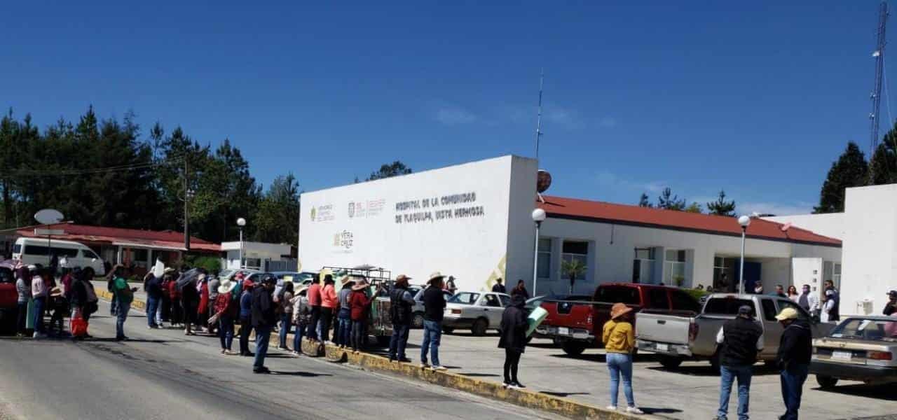 Toman Hospital de Tlaquilpa, piden destitución de directora por malos tratos
