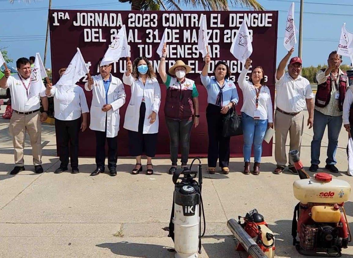Dan banderazo a la "Primera Jornada 2023 contra la Arbovirosis" en Coatzacoalcos