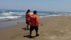 Hondureño se metió a nadar y fue jalado por el fuerte oleaje en la playa de Coatzacoalcos