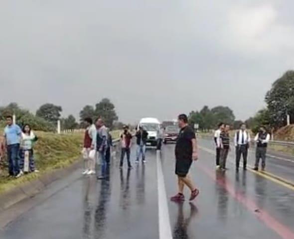 Fatal accidente deja cinco personas fallecidas en la autopista Amozoc