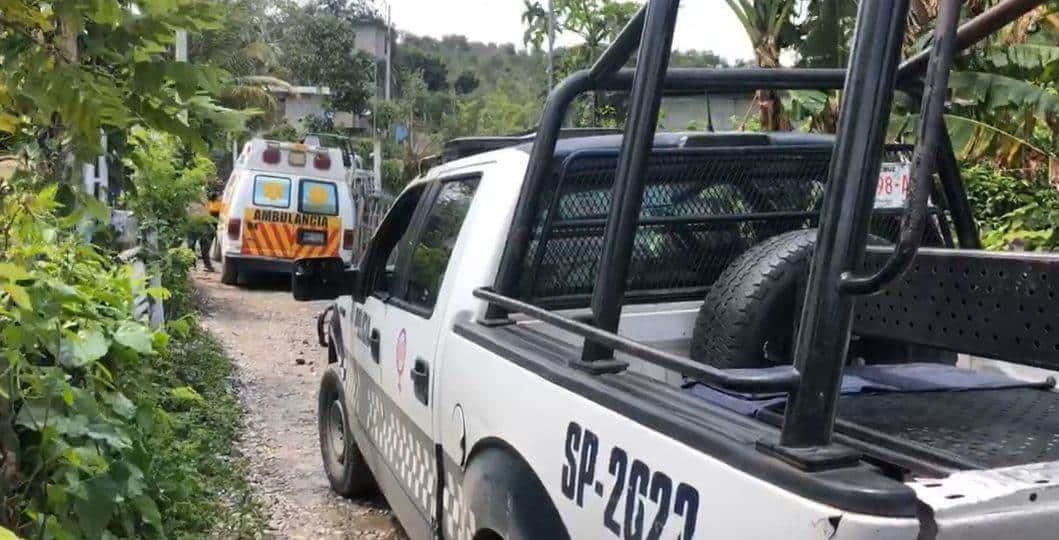 Comando irrumpe en vivienda y ejecuta a una familia en Tihuatlán