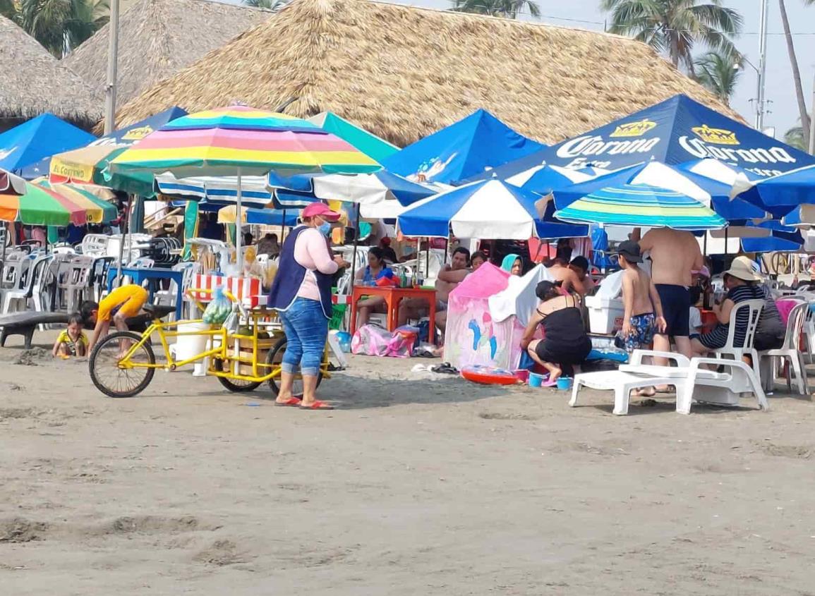 Turistas disfrutan del último día de vacaciones en playas de Veracruz (+Video)
