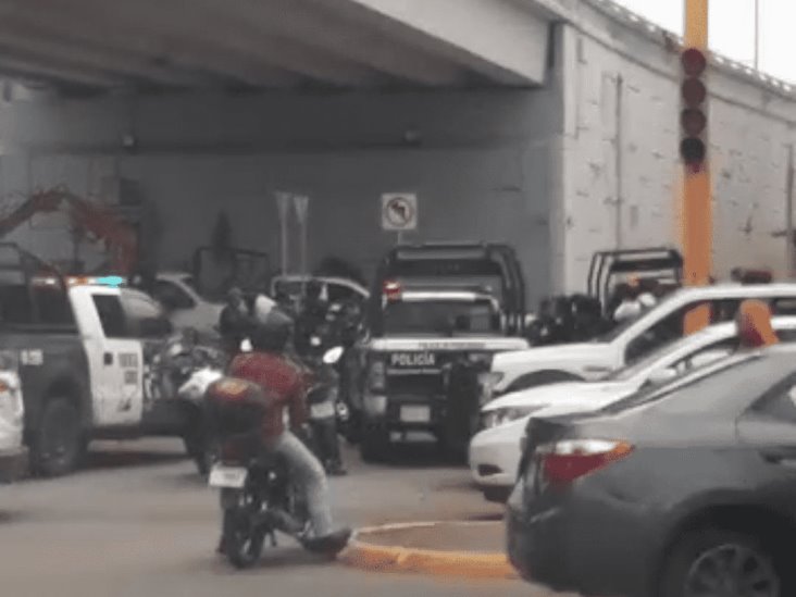 Arrebatan a menor de manos de su abuela; presunto rapto en Xalapa