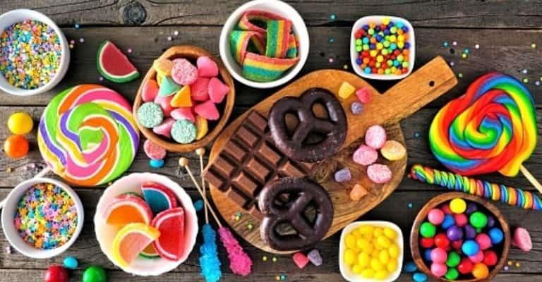 Exhortan a padres a supervisar dulces que regalan a menores por festejos del Día del Niño