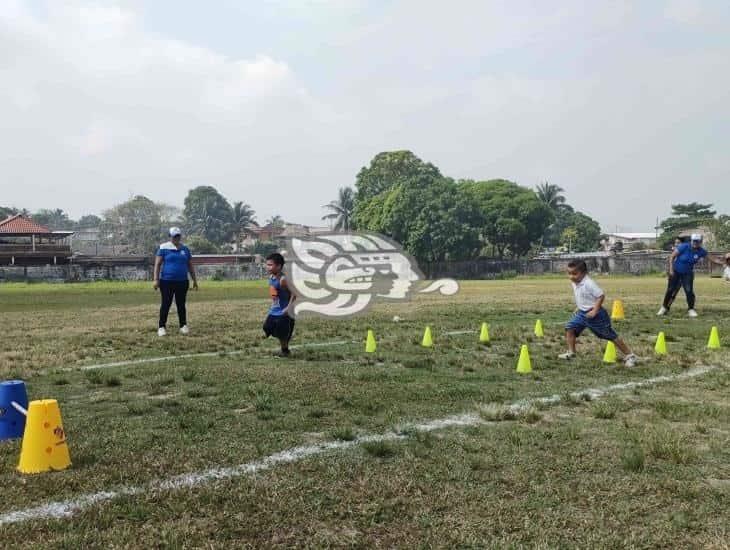 Motivan a niños a practicar deporte; Realizan mini Olimpiada
