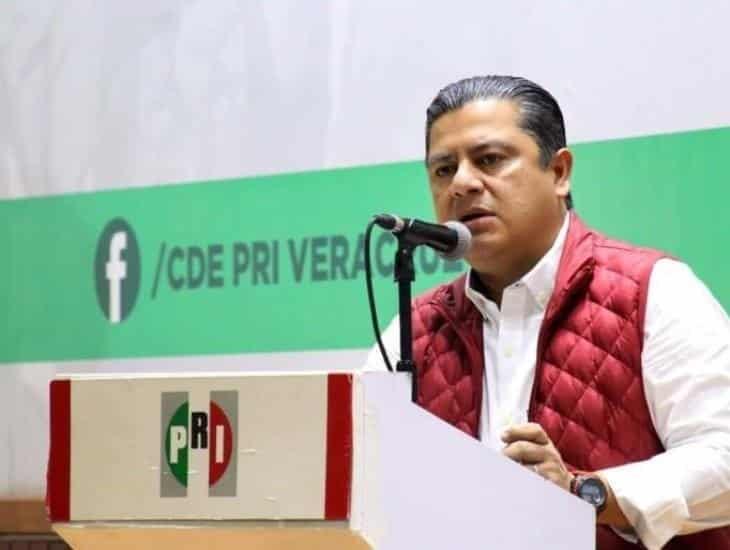 Más de 200 militantes piden renovar la dirigencia del PRI en Veracruz