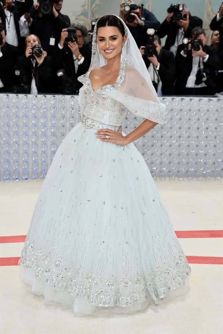 Glamour y Chanel en la alfombra roja de la Met Gala 2023