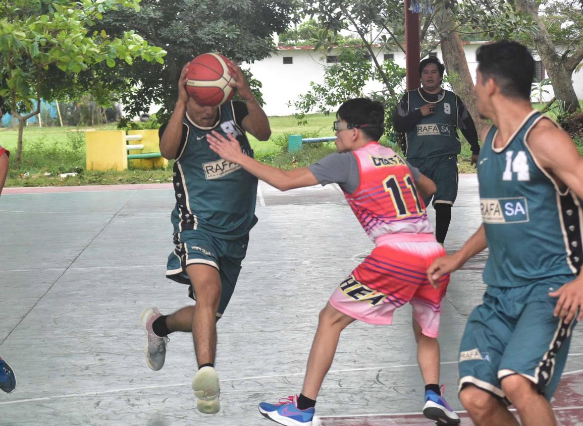 Prosiguen las acciones en el baloncesto de La Noria