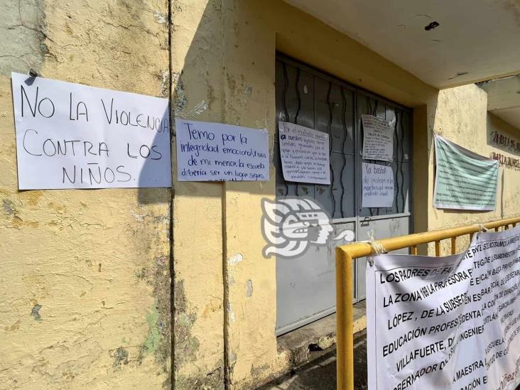 Acusan maltrato de maestra hacia menores en kínder de Xalapa
