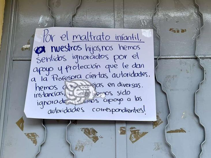 Acusan maltrato de maestra hacia menores en kínder de Xalapa