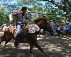 Con carreras de caballos celebrarán el 10 de mayo en zona rural de Minatitlán