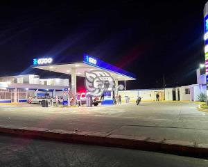 Robo con violencia en la gasolinera de la Acayucan-Oluta