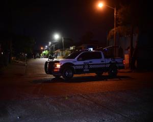 Trío de delincuentes asaltan a par de estudiantes en la Ejidal en Coatzacoalcos