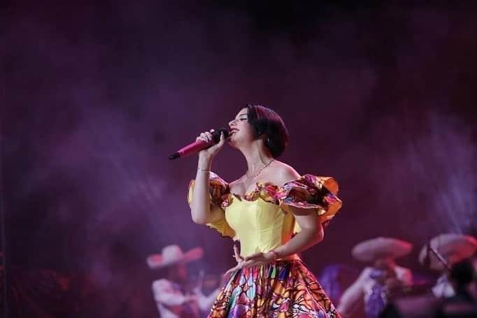 Ángela Aguilar se proclama princesa de la música mexicana (+Video)