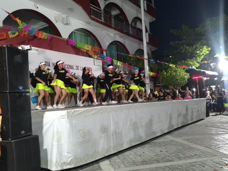 Más de 300 bailarines se presentaron en el Día de la Danza en Nanchital