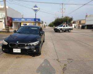 ¡Ya se endrogaron!, Patrulla de la SSP, chocó con BMW en el Centro de Coatzacoalcos (+Video)