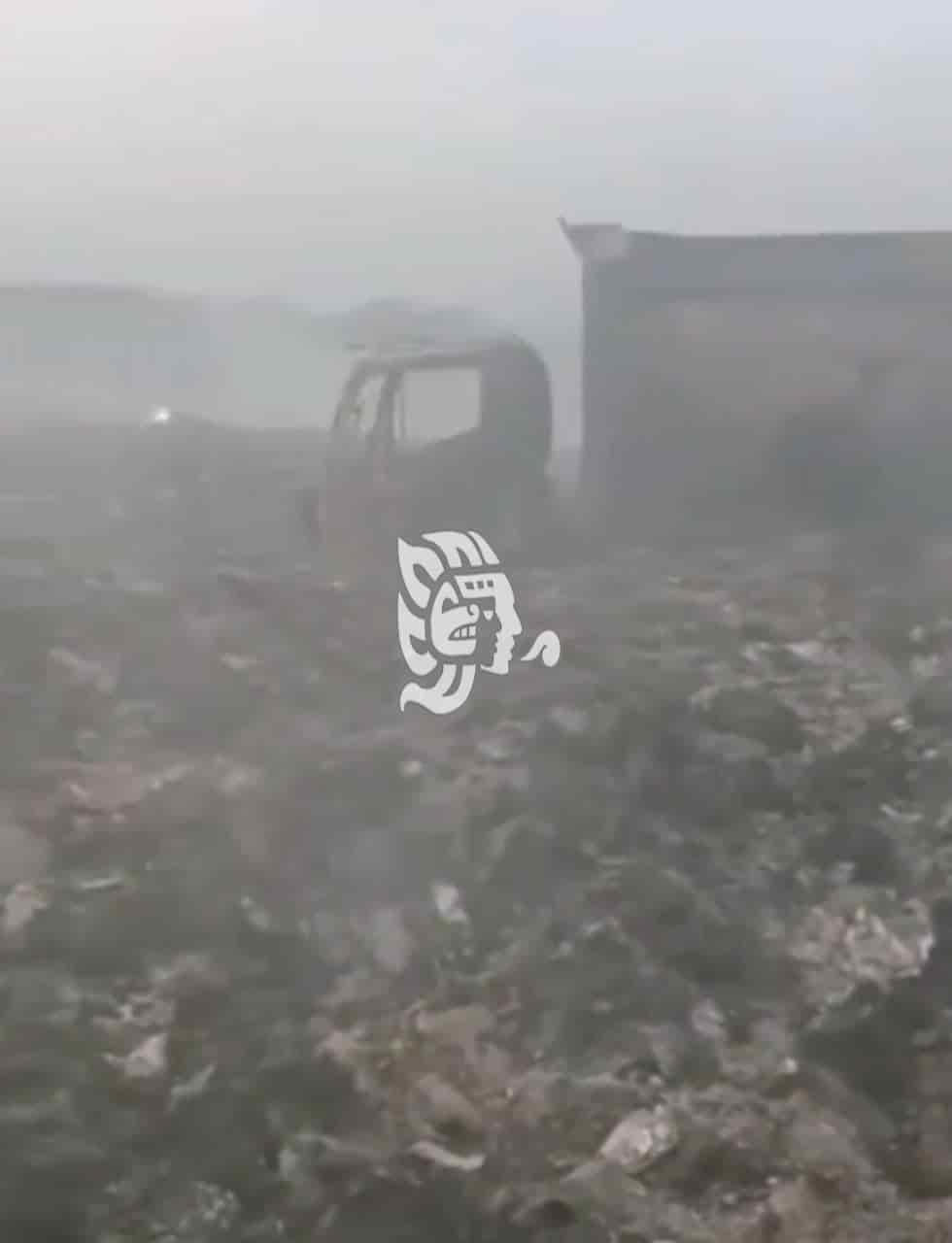 Humo los está enfermando; habitantes de Ixhuatlán denuncian quema de desechos