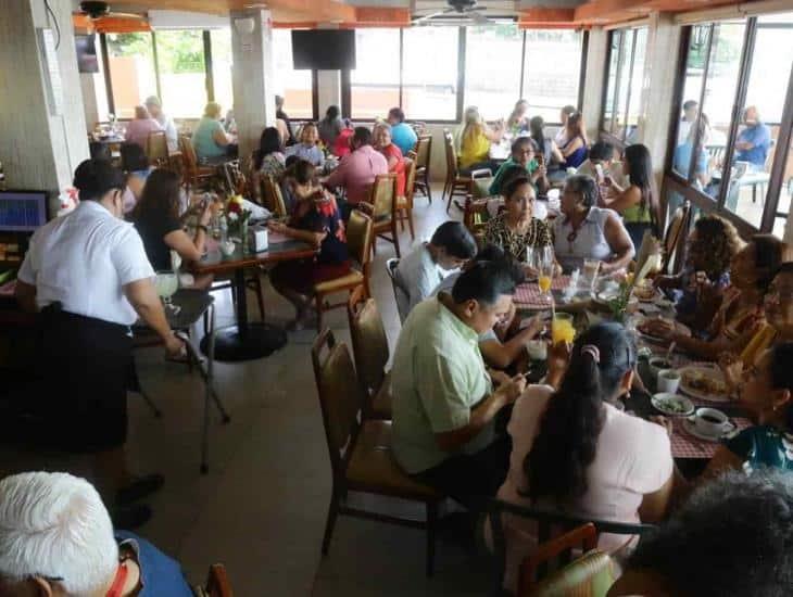 Repuntan ventas hasta un 60% en restaurantes de Coatzacoalcos