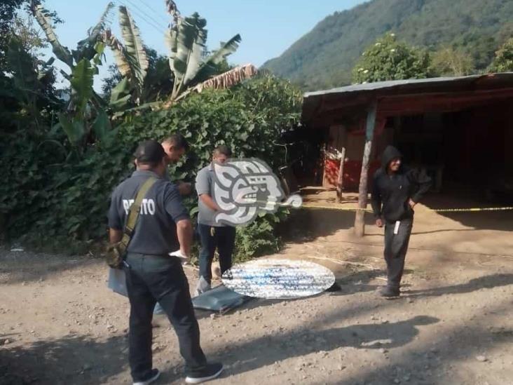 ¡Desnucado! muere hombres tras perder el piso en Atzacan