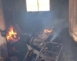 Se incendia bodega de casa del retiro en Sayula