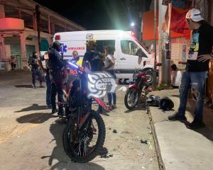 Colisionan entre sí dos motociclistas en Acayucan (+Video)