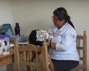 Benefician a pobladores con jornada médica en ejido de Ixhuatlán del Sureste