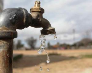 ¡A secas! 20 colonias de Minatitlán reportan falta de agua; autoridades aseguran es por el estiaje