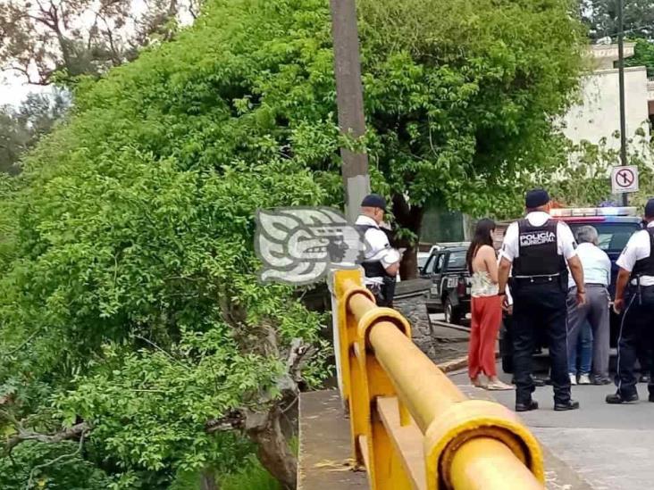 Depresiva mujer intentó lanzarse de puente en Orizaba