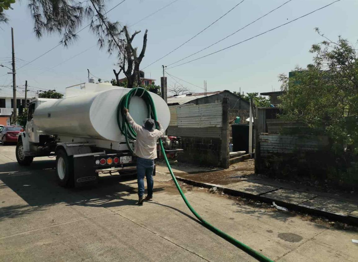 CMAS entrega agua gratis, aclara Amado Cruz; llama a racionar