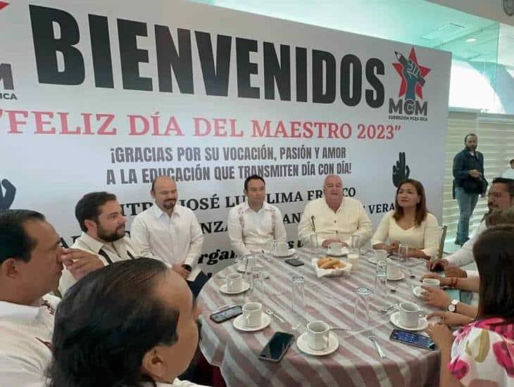 Destinarán más de un millón de pesos a pago de salario y bono a maestros en Veracruz