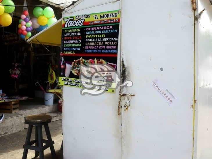 ¡Los madrugaron! clausuran puestos informales tras operativo en Coatzacoalcos (+Video)