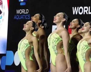 Felicita AMLO a Selección Mexicana de Natación Artística por campeonato mundial