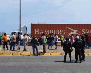 Transportistas fueron denunciados por bloquear puerto de Veracruz: Gobernador