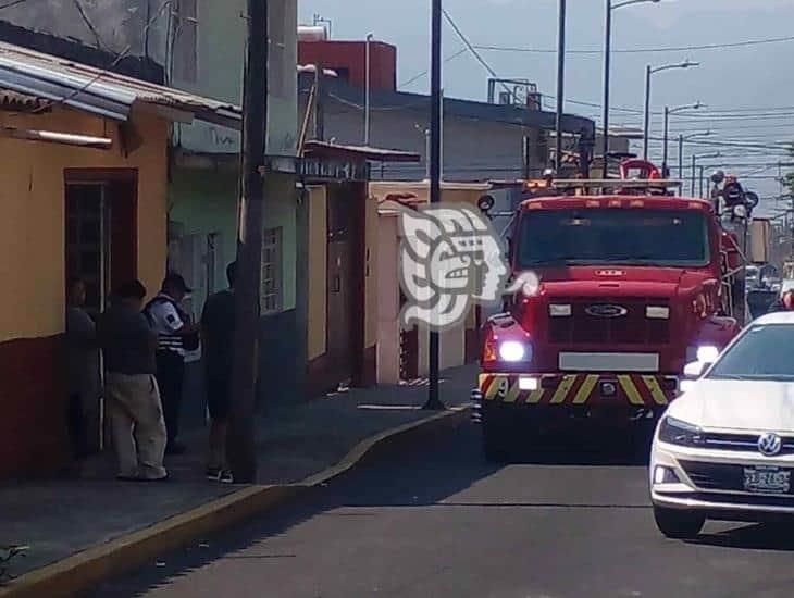 Cilindro de gas en Orizaba se incendia y quema a una persona