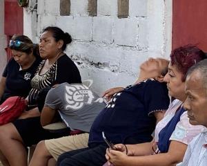 ¡No tienen apoyo! tardarían una semana en regresar con restos de familiares a Minatitlán