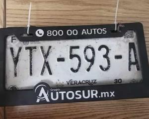 ¿Es tuya? rescatan placa automotriz YTK593A en Coatzacoalcos