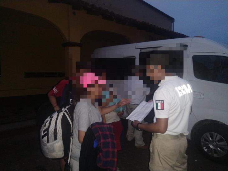 Aseguran a 49 migrantes en Orizaba y Cuitláhuac