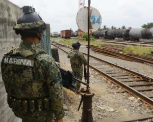 Secretaría de Marina asume el control de Ferrosur en Coatzacoalcos; empleados en la zozobra (+Video)