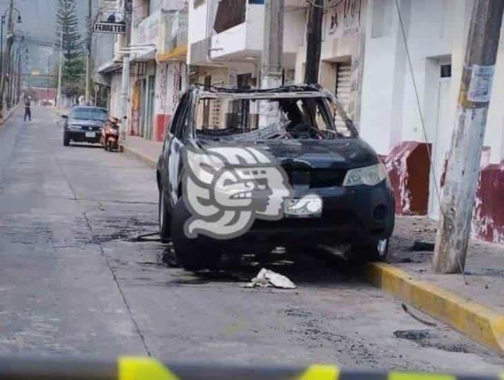 ¡Ardiente pelea! Mujer incendia la camioneta de su pareja en Mendoza