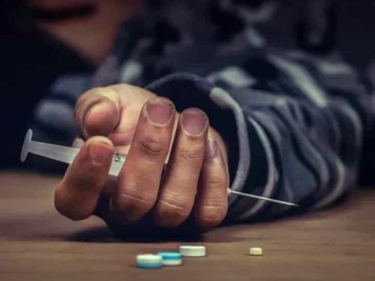 Mueren en promedio 300 personas al día por sobredosis en EU