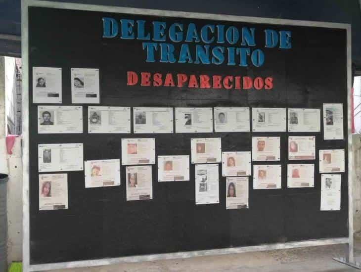 Cuentan con muro de desaparecidos en Delegación de Tránsito en Coatza