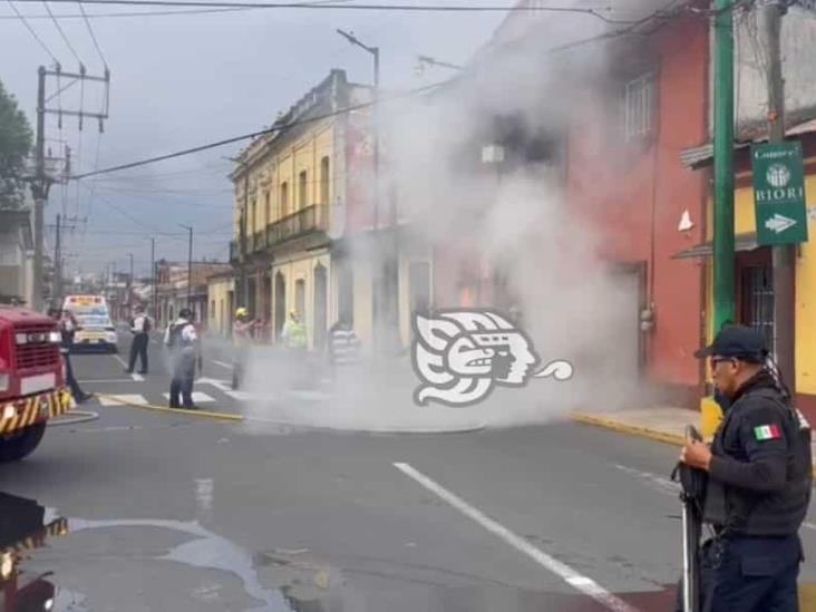 Reducida a cenizas terminó una tiendita en Orizaba