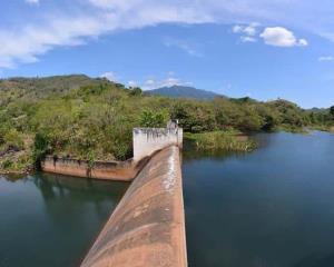 Se buscarán acuerdos para potencializar presa Yurivia ante desabasto de agua en el Sur de Veracruz: AMLO