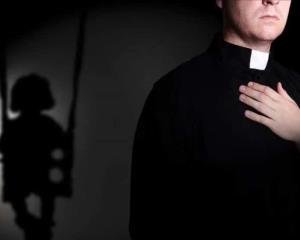 En Illinois más de 2 mil niños fueron abusados por miembros del clero católico